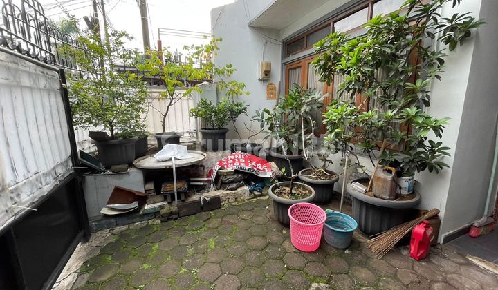 Dijual rumah 3 lantai siap huni di kopo permai 2