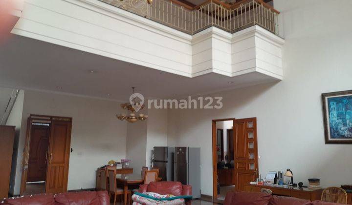 Dijual rumah lux di setraduta 1