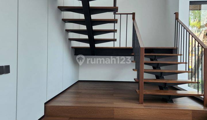 Rumah sultan minimalis modern di kota baru parahyangan 2