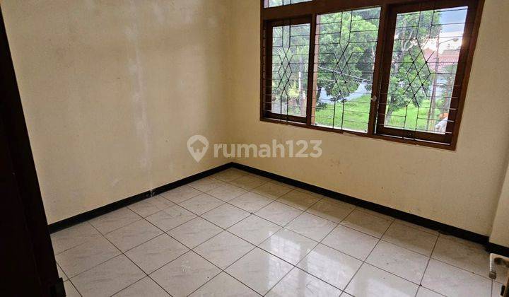 Disewakan rumah besar 2 lantai di batununggal bandung 2