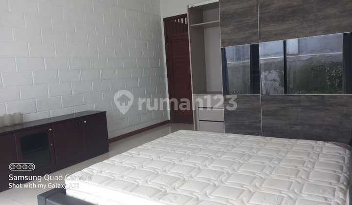 Disewakan Rumah Furnsihed Di Area Setra Sari Bandung 2