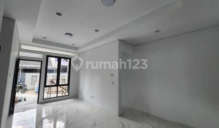 Rumah Cantik dan Baru di Taman Cibaduyut Indah Bandung