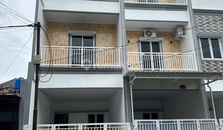 Rumah Bagus Dekat Central Park 1