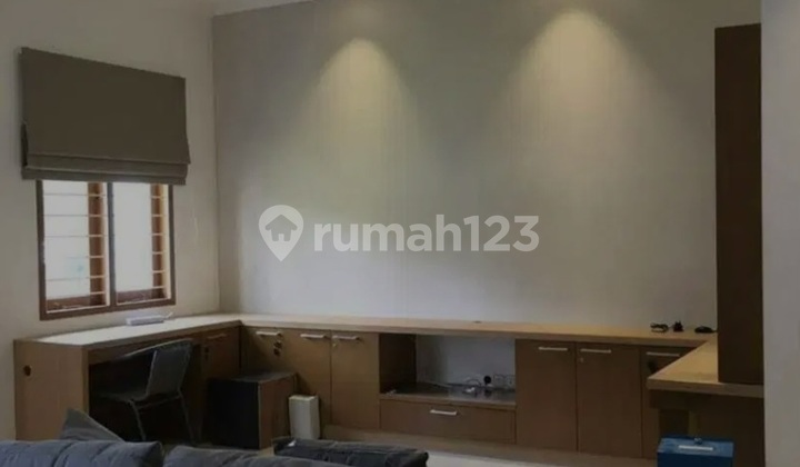 4-Story House Ready to Live in Tomang 2