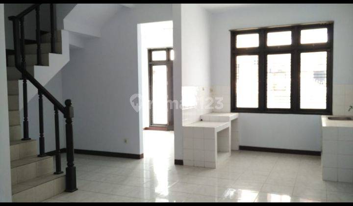 Rumah siap huni di tomang 5