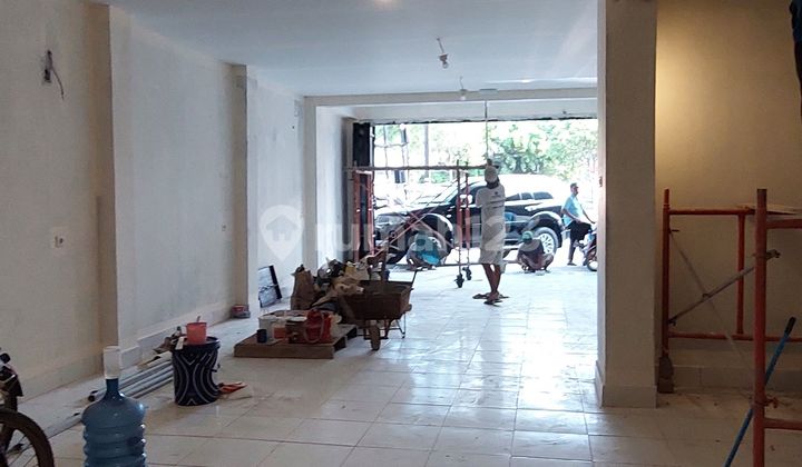 Ruko baru direnovasi di daan mogot