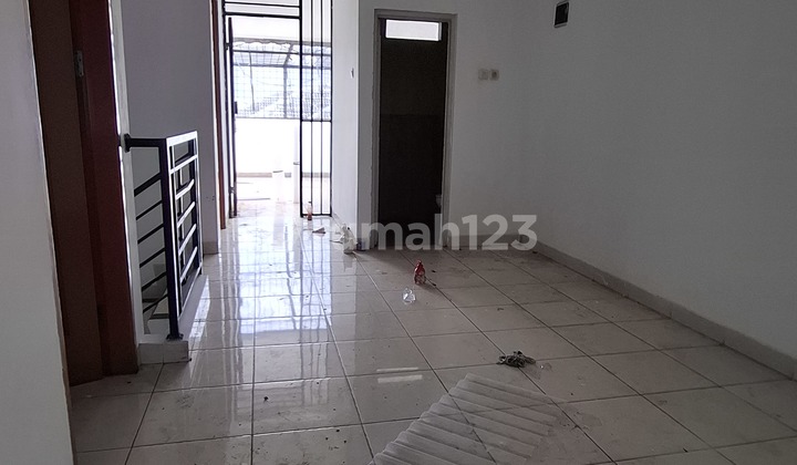 Rumah Sedang Direnovasi 2