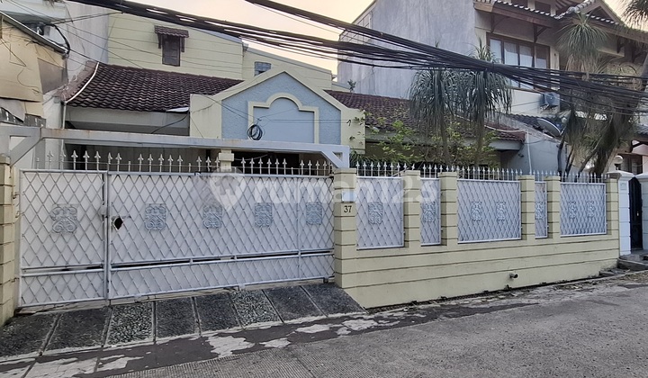 Rumah Lama Terawat Rumah Lama Terawat