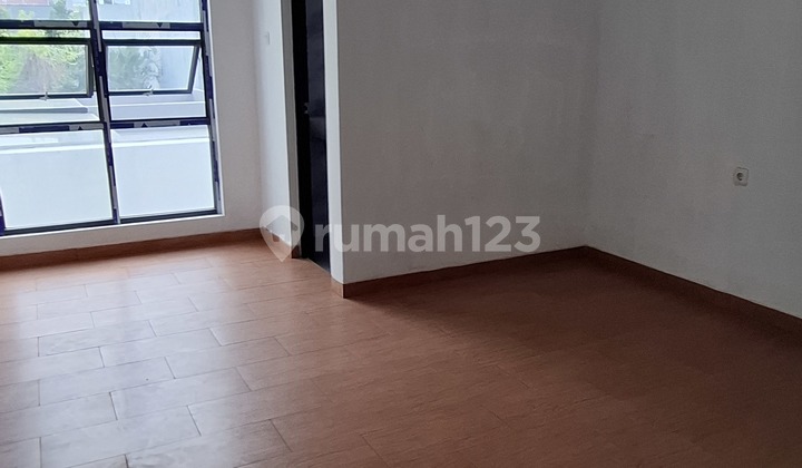 Rumah Brand New Di Meruya 2