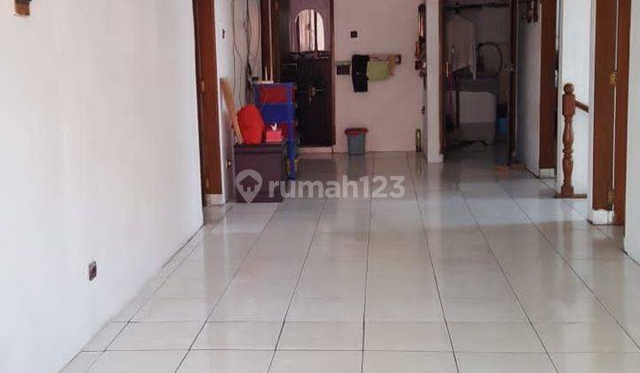 Rumah Bagus 2 Lantai Di Tomang 2