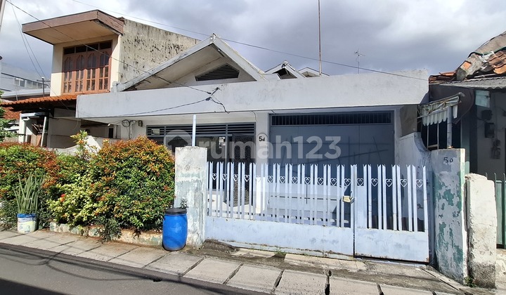 Rumah Tua Hitung Tanah Di Cideng