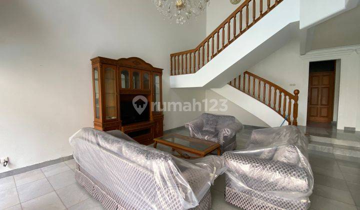 Cozy house in mega kuningan area 2