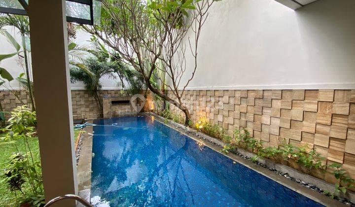 BEAUTIFUL MODERN TROPICAL HOUSE AT KEMANG DALAM AREA, JAKARTA SELATAN 1