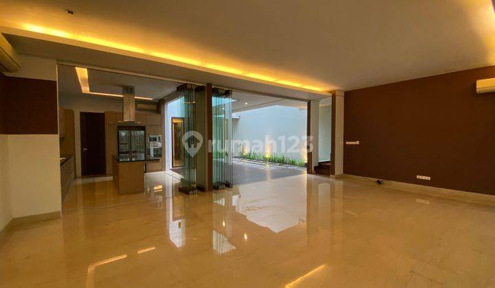 BEAUTIFUL MODERN TROPICAL HOUSE AT KEMANG DALAM AREA, JAKARTA SELATAN 2