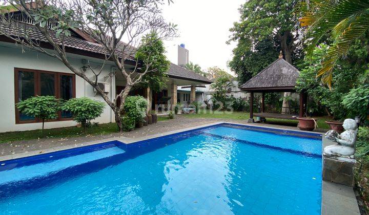 Beautiful house with big backyard in ampera, jakarta selatan 1