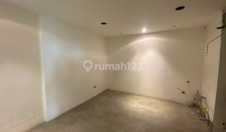 House at Senopati Area, Good for Office, Salon or Beauty clinic 2