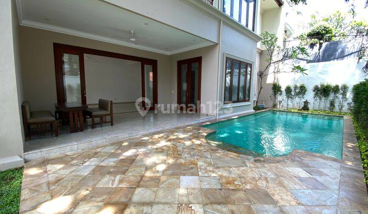 Beautiful and comfy house at cipete jakarta selatan 1