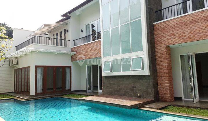 Beautiful and luxury house at kebayoran baru area 1