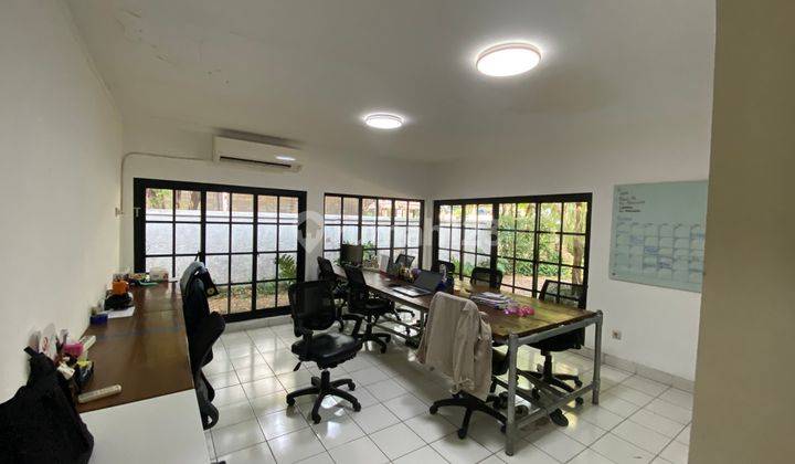 Rumah siap huni di kawasan kebayoran baru, cocok untuk kantor 2