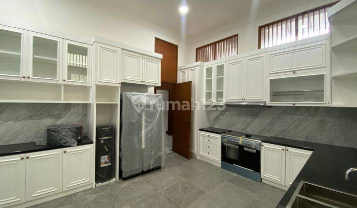 Beautiful and Comfy House at Kebayoran  Area 1