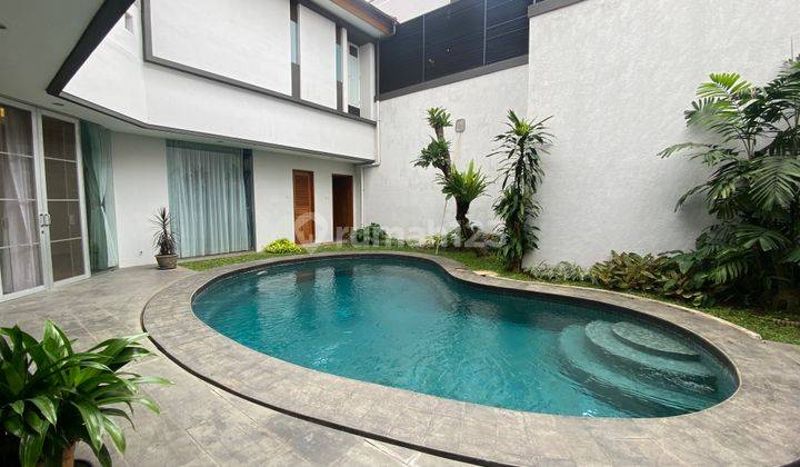 Beautiful and Comfy House finished Renovated at Kebayoran  Baru Area 1