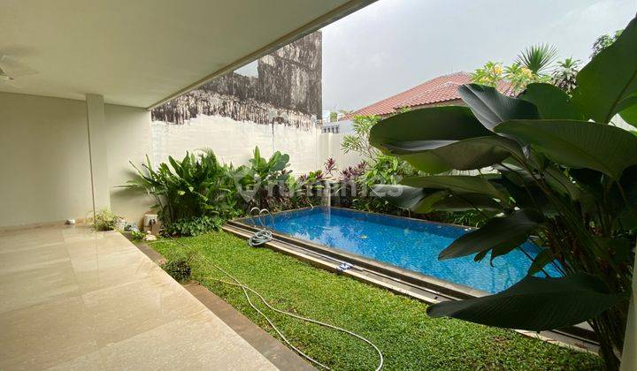 Rumah modern tropical di kemang, jakarta selatan 2