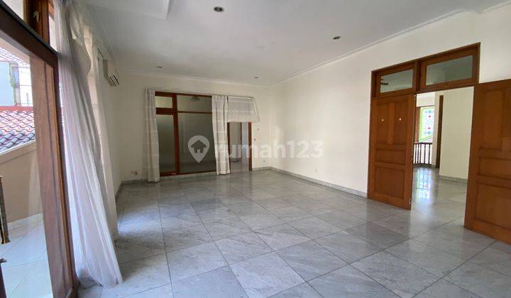 Comfy house at menteng very good location 2