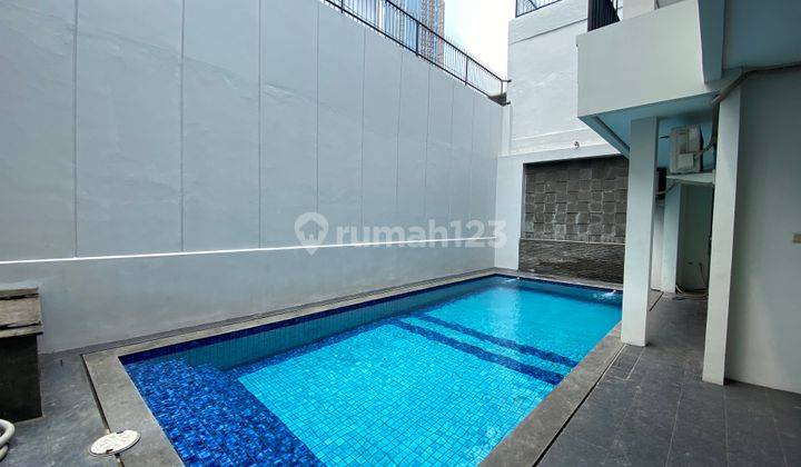 Beautiful and modern house at mega kuningan area 2