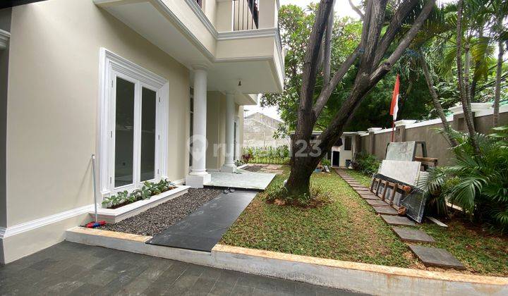 RUMAH LUXURY BANGUNAN BARU DI KAWASAN KEBAYORAN BARU, JAKARTA SELATAN 2