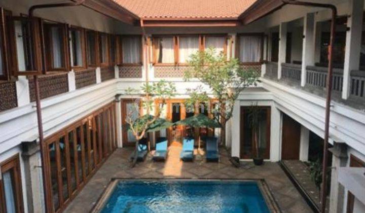 Beautiful House with balinese style at Kuningan Area 1