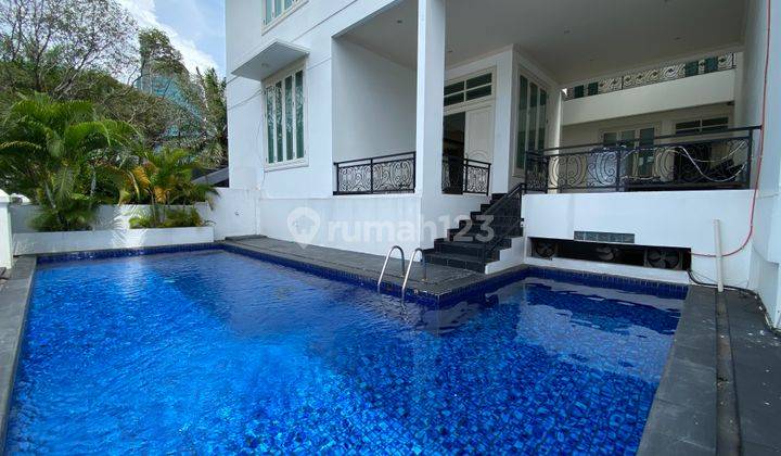 LUXURY  HOUSE AT KUNINGAN AREA, JAKARTA SELATAN 1