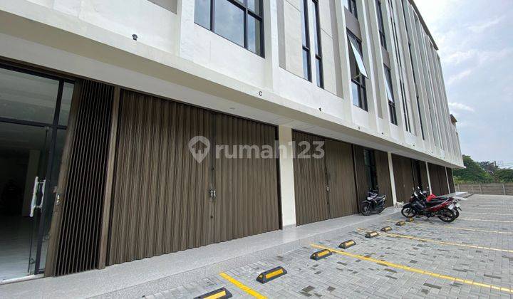 Ruko baru siap pakai di dekat permata hijau area 1