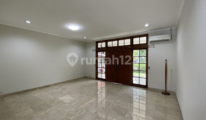 Beautiful house at mega kuningan area 2