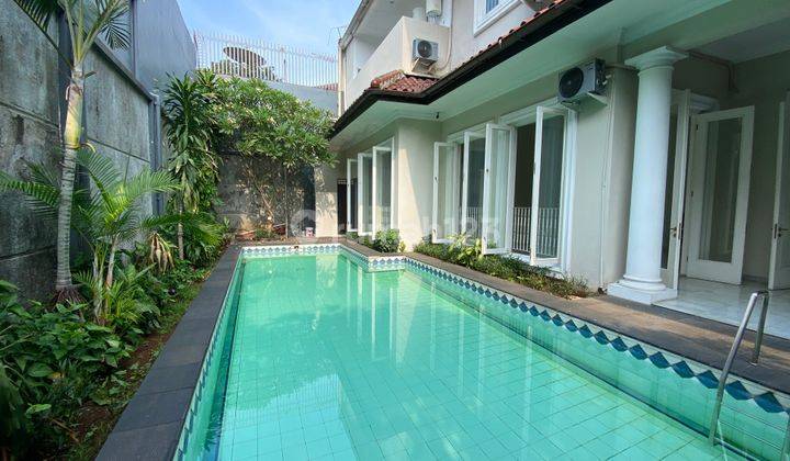 BEAUTIFUL HOUSE AT SENAYAN AREA, JAKARTA SELATAN 1