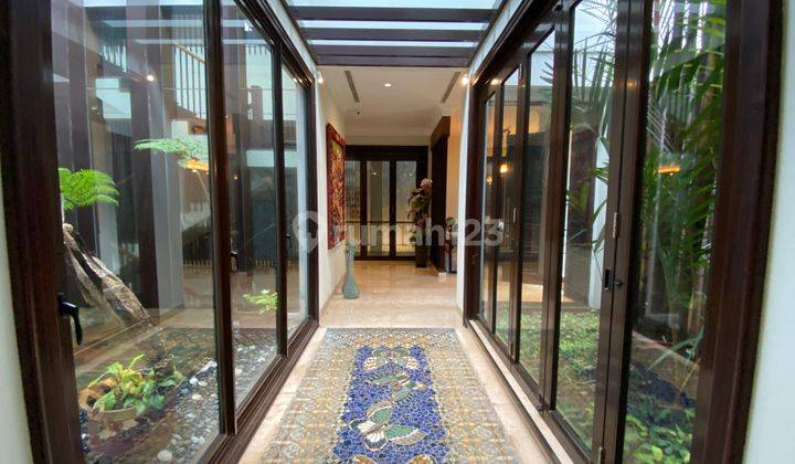 Beautiful Luxury Modern tropical House at Menteng Area 2