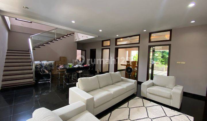 BEAUTIFUL AND COZY HOUSE AT SENOPATI AREA, JAKARTA SELATAN 1