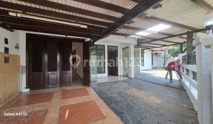 Rumah Dijual LT 225 / LB 240 Cinere Bangunan Kokoh Rumah Dijual LT 225 / LB 240 Cinere Bangunan Kokoh