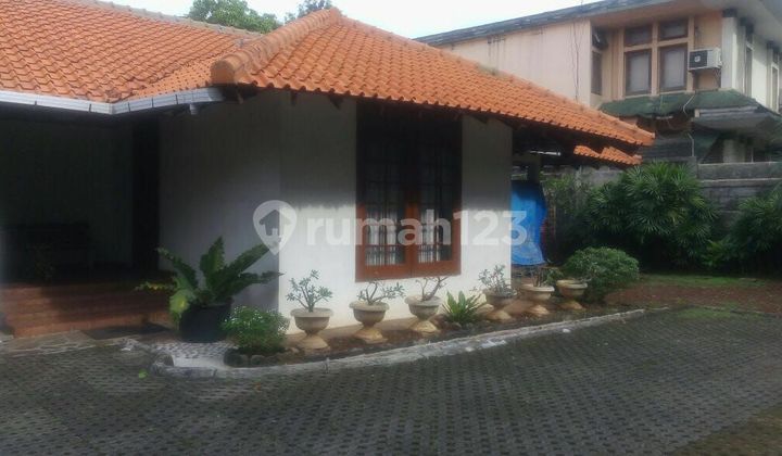 Rumah dijual, cocok untuk kantor maupun usaha , pinggir jalan SHM 2