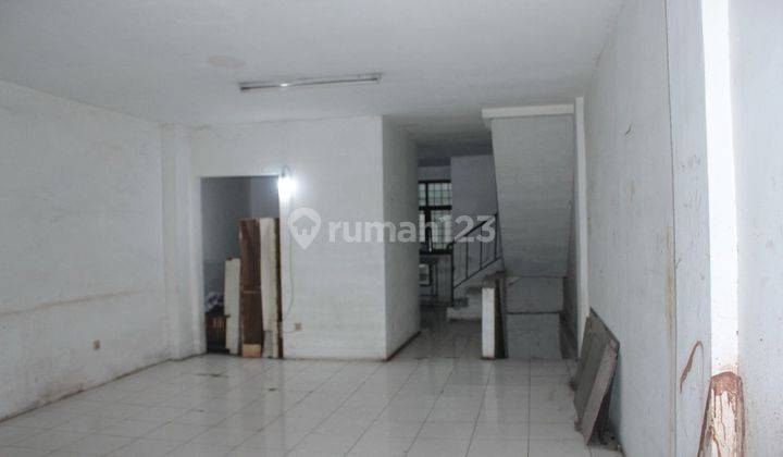 Ruko 4 lantai di pinggir jalan utama 1