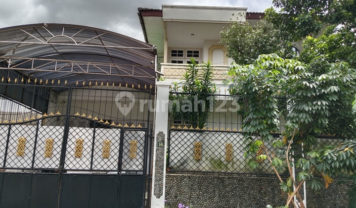 2-Story House in Cinere Ready to Live In and Flood-Free