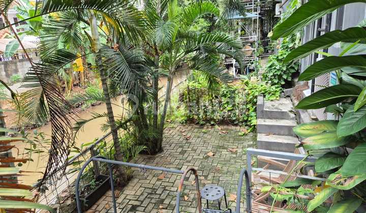 Ruko Bangunan 5 Unit Gandeng Bangunan Strategis Siap Huni Bebas Banjir