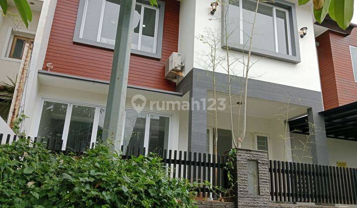 Rumah Rumah Dijual 2 Lantai Shm Sudah Renovasi Hadap Timur 2