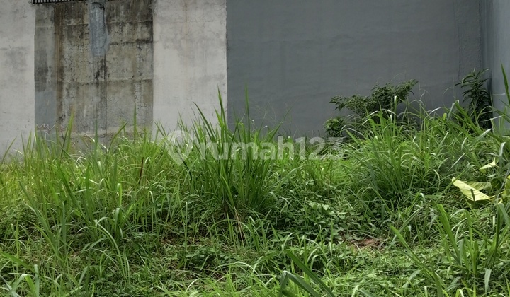 For Sale, Strategically Located Flood-Free Land Suitable for Residence in Cinere.