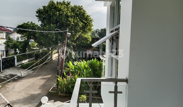 Jual Rumah 2Lt Bagus Baru LT 150 LT 180 SHM SHM di Cinere Jual Rumah 2Lt Bagus Baru LT 150 LT 180 SHM SHM di Cinere