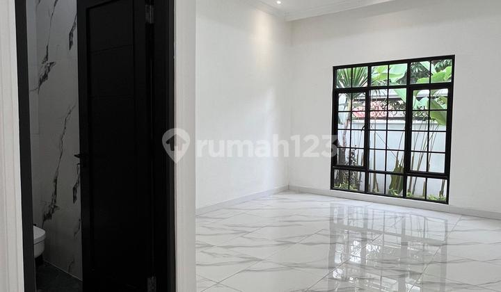 For Sale Land 515 Building 400 Good Ready to Live in SHM SHM in Cilandak 2