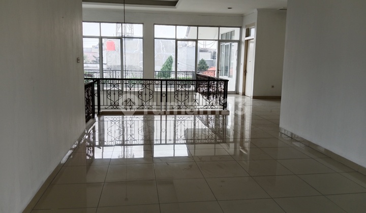 Rumah 2 Lantai Siap Huni  di Cilandak jakarta selatan