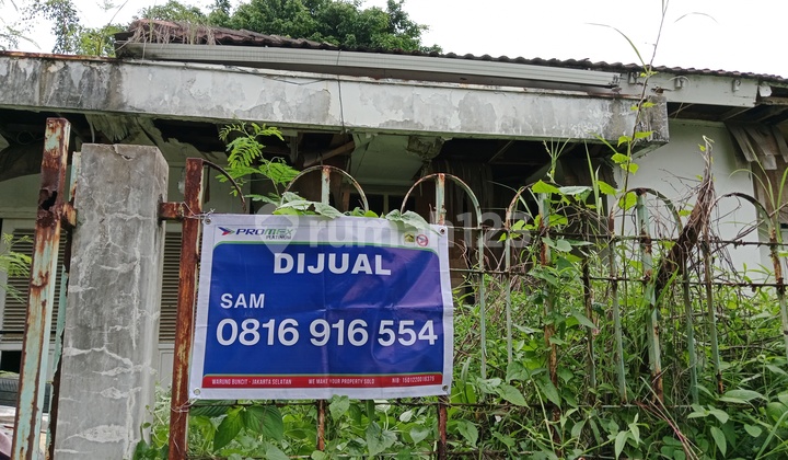 For Sale: House Land 244 Building 120 SHM in Cinere, Severely Damaged Condition, Flood-Free For Sale: House Land 244 Building 120 SHM in Cinere, Severely Damaged Condition, Flood-Free