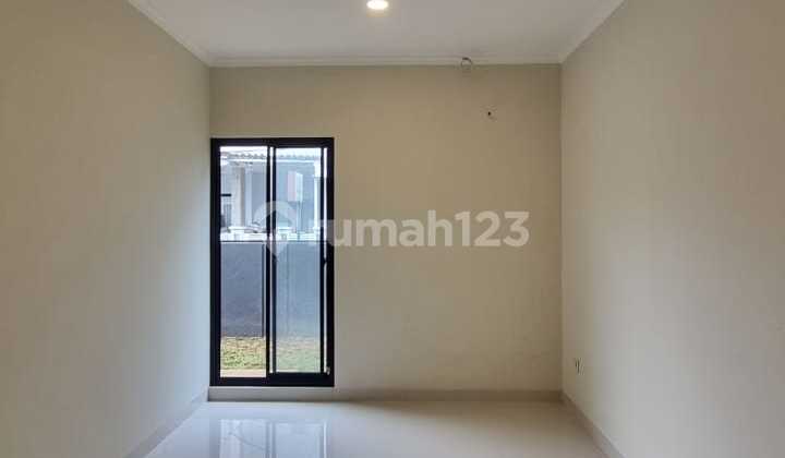 Ready-to-Occupy House in Bintaro, Land 120 m², Building 170 m², SHM Certificate, Inside a Complex 2