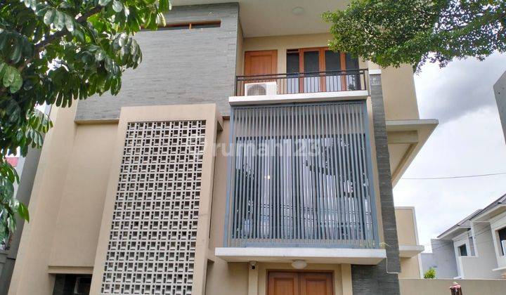 Dijual Rumah 3 Lantai Bagus Shm Hadap Utara 1