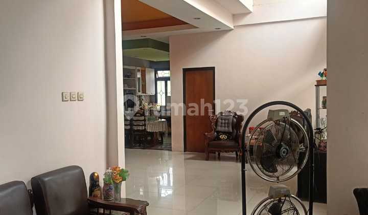 Cinere House in a Complex Near Mall and Fatmawati MRT Cinere House in a Complex Near Mall and Fatmawati MRT